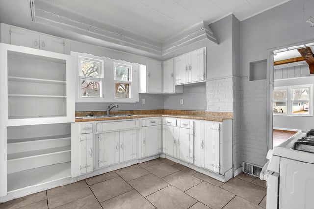 925 Cherry Street, Hammond, IN 46324