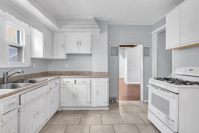 925 Cherry Street, Hammond, IN 46324