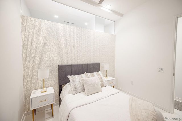 400 Old Woodward Avenue 201, Birmingham, MI 48009