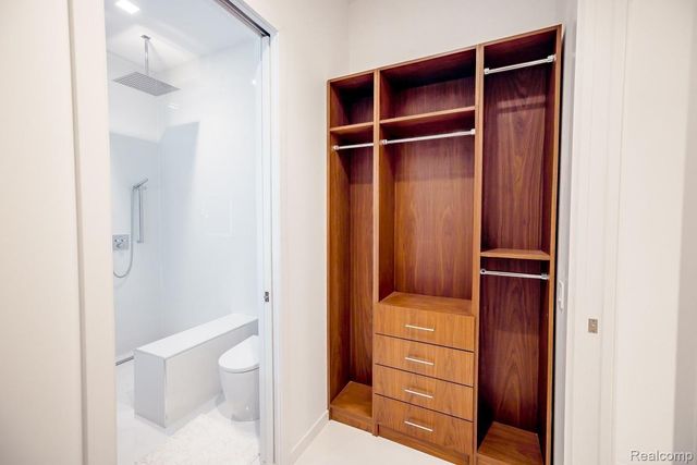 400 Old Woodward Avenue 201, Birmingham, MI 48009