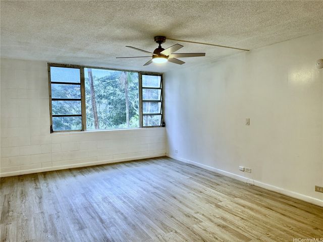98-1042 Moanalua Road 2-201, Aiea, HI 96701