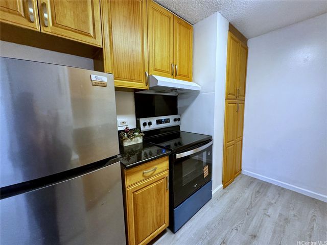 98-1042 Moanalua Road 2-201, Aiea, HI 96701