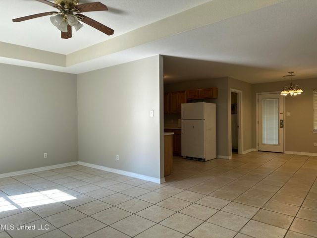 1113 Dorothy Street, Ocean Springs, MS 39564