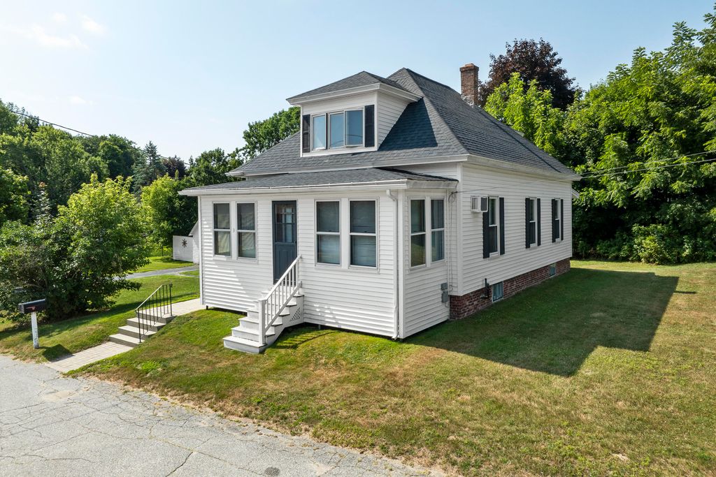 9 Nash Street, Lewiston, ME 04240 — photo 2
