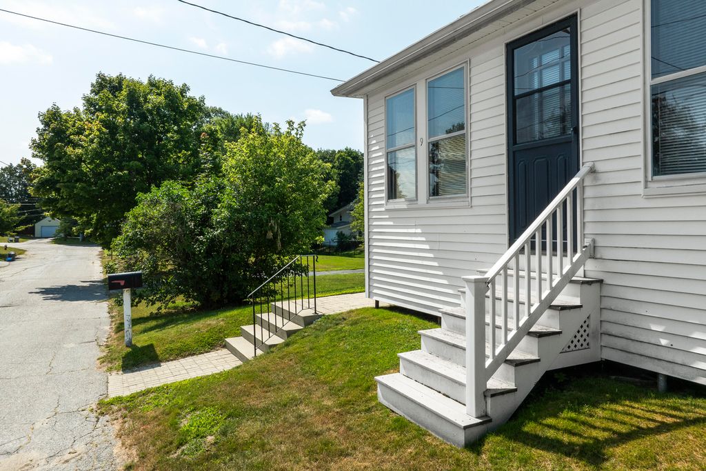 9 Nash Street, Lewiston, ME 04240 — photo 4