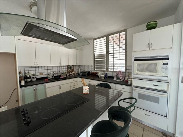 Calle Orquidea A9 CIUDAD JARDÍN, Carolina, PR 00987