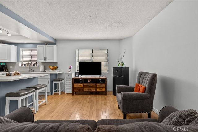 14401 Plummer, Panorama City, CA 91402