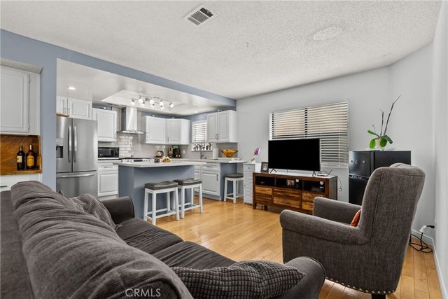 14401 Plummer, Panorama City, CA 91402