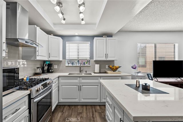 14401 Plummer, Panorama City, CA 91402