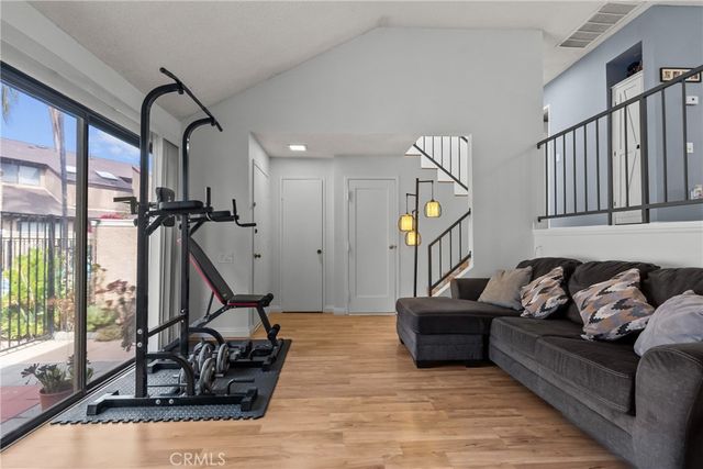 14401 Plummer, Panorama City, CA 91402