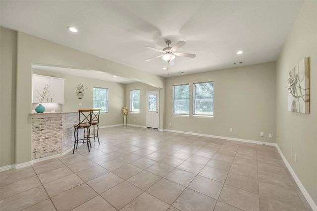82 Road 6607, Dayton, TX 77535