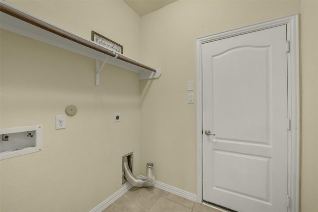 82 Road 6607, Dayton, TX 77535