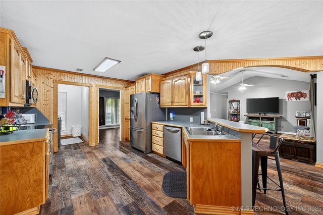 123 Park Lake Drive, Durant, OK 74701