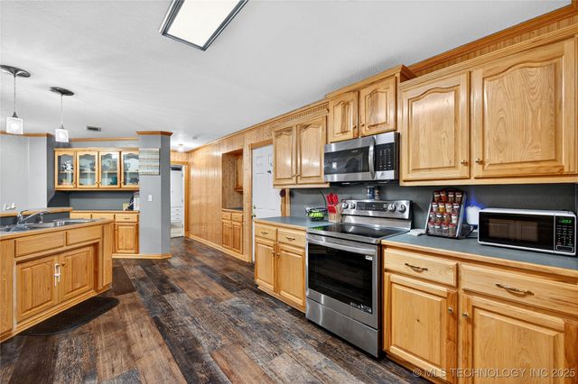 123 Park Lake Drive, Durant, OK 74701