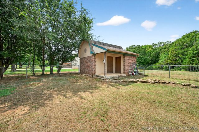 123 Park Lake Drive, Durant, OK 74701