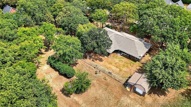 123 Park Lake Drive, Durant, OK 74701