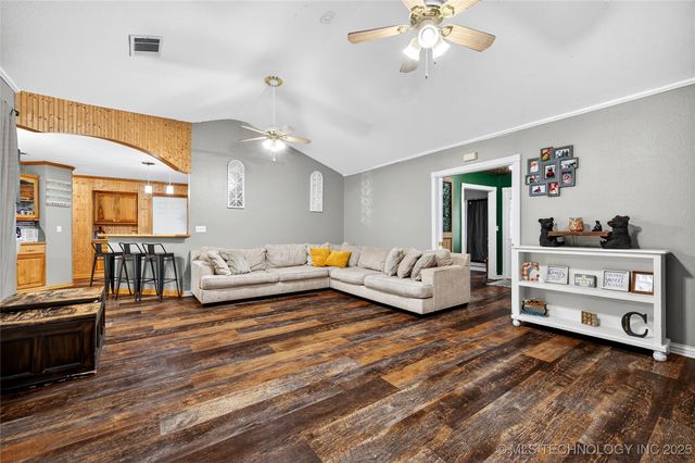 123 Park Lake Drive, Durant, OK 74701