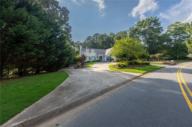 6015 Governors Walk Drive, Canton, GA 30115