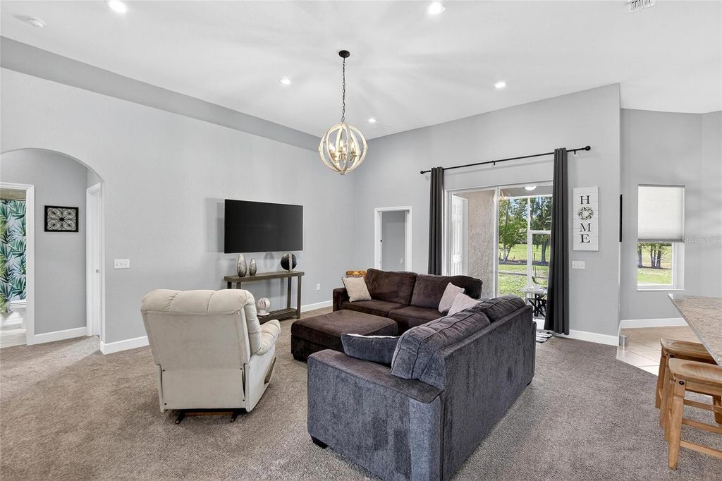 Image 15 of property listing at 2334 CREEKS CROSSING DRIVE, Lakeland, FL 33810