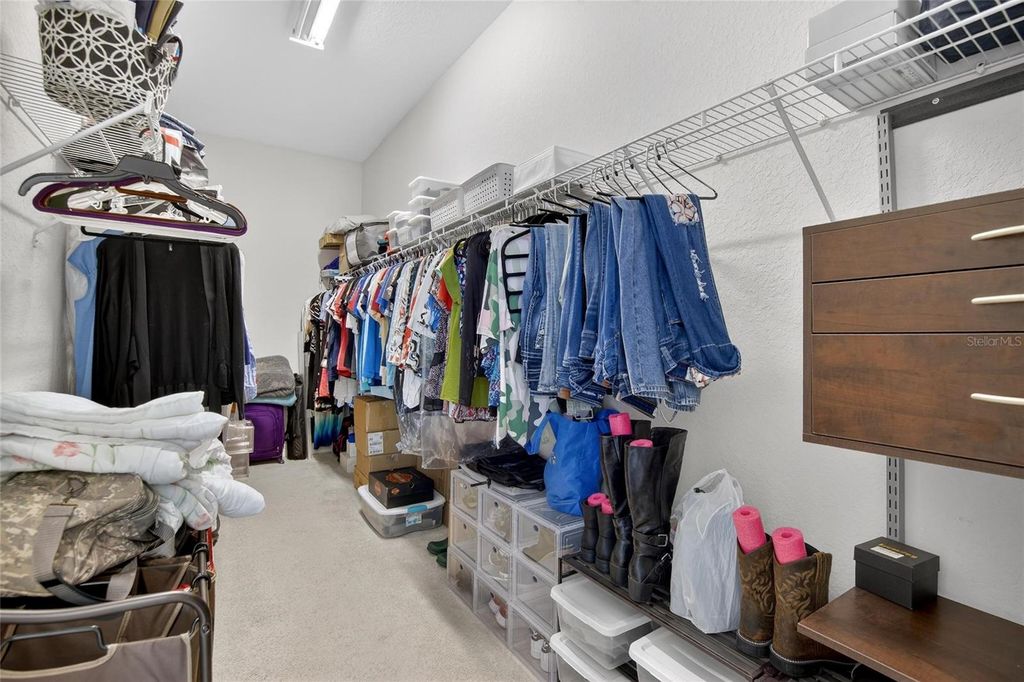 Image 47 of property listing at 2334 CREEKS CROSSING DRIVE, Lakeland, FL 33810