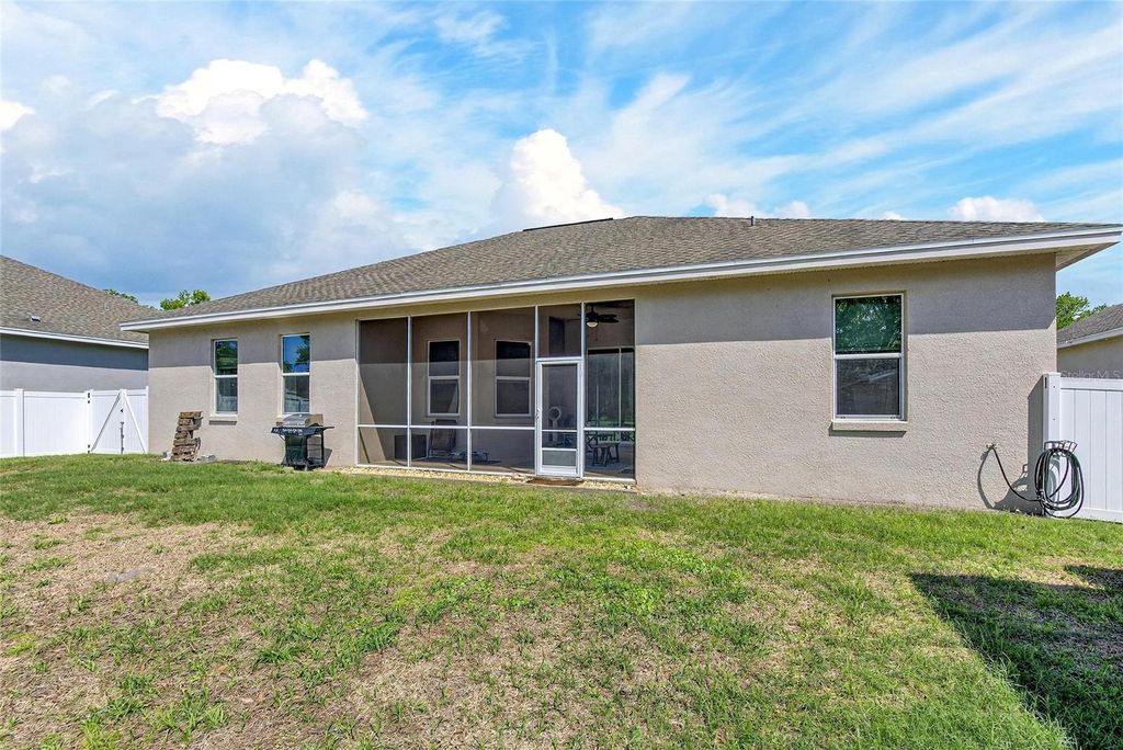 Image 56 of property listing at 2334 CREEKS CROSSING DRIVE, Lakeland, FL 33810