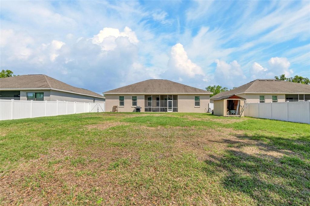 Image 58 of property listing at 2334 CREEKS CROSSING DRIVE, Lakeland, FL 33810