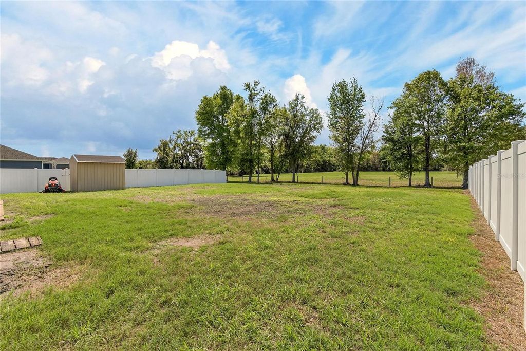 Image 61 of property listing at 2334 CREEKS CROSSING DRIVE, Lakeland, FL 33810