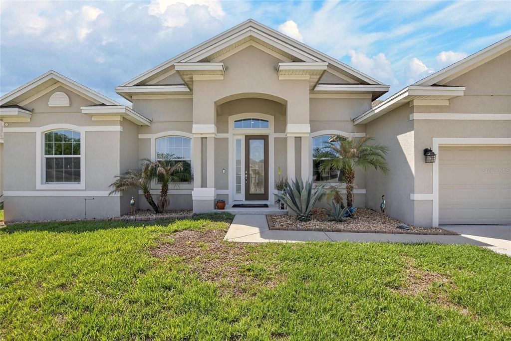 Image 66 of property listing at 2334 CREEKS CROSSING DRIVE, Lakeland, FL 33810