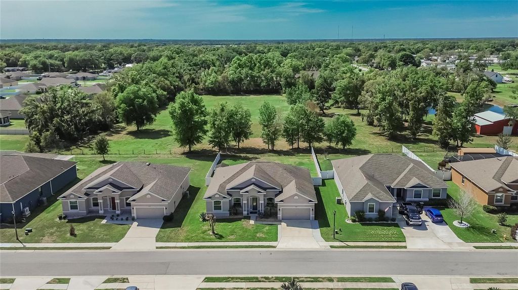 Image 74 of property listing at 2334 CREEKS CROSSING DRIVE, Lakeland, FL 33810