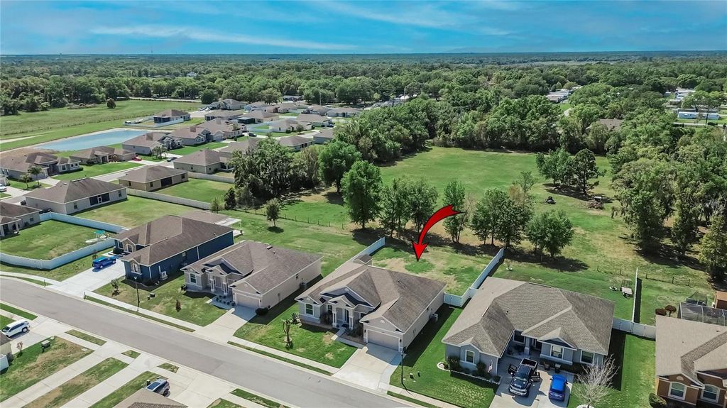 Image 82 of property listing at 2334 CREEKS CROSSING DRIVE, Lakeland, FL 33810