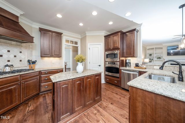 520 Hallburg Court, Wake Forest, NC 27587