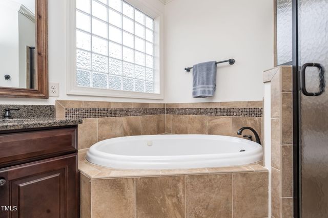 520 Hallburg Court, Wake Forest, NC 27587