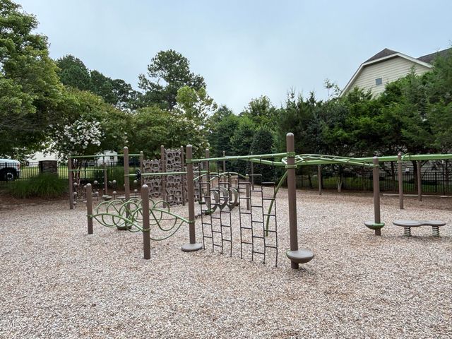 520 Hallburg Court, Wake Forest, NC 27587