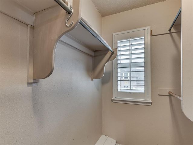 11437 N May Avenue, Oklahoma City, OK 73120