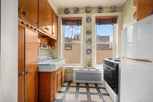 31-72 44th Street, Astoria, NY 11103