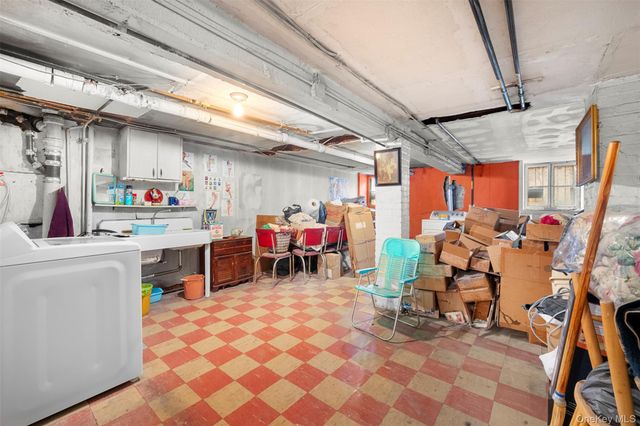 31-72 44th Street, Astoria, NY 11103