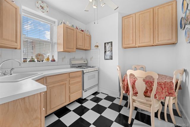 31-72 44th Street, Astoria, NY 11103