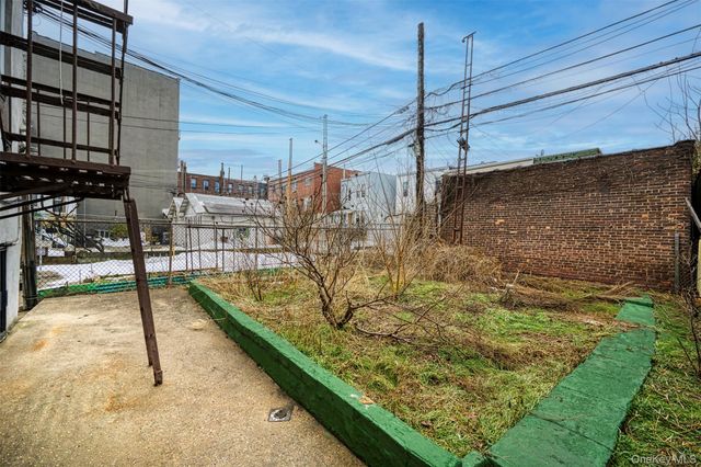 31-72 44th Street, Astoria, NY 11103