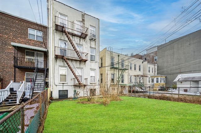31-72 44th Street, Astoria, NY 11103