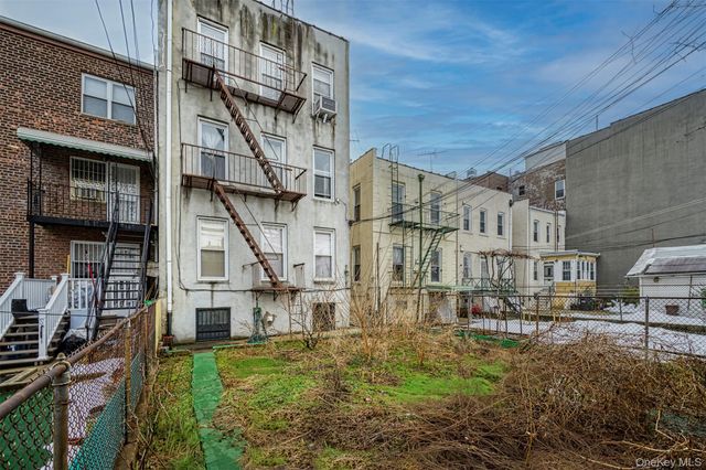 31-72 44th Street, Astoria, NY 11103