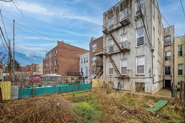 31-72 44th Street, Astoria, NY 11103