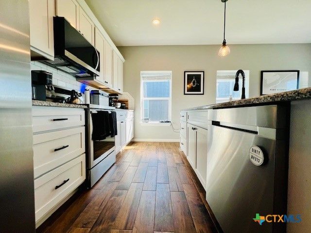 2824 W Harrison Avenue, Port O'connor, TX 77982