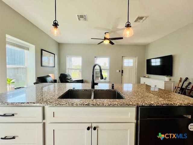 2824 W Harrison Avenue, Port O'connor, TX 77982