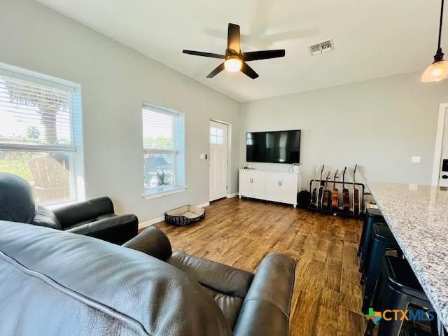 2824 W Harrison Avenue, Port O'connor, TX 77982