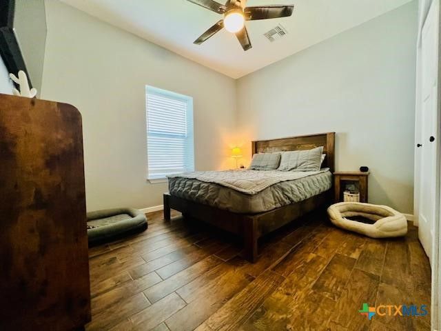 2824 W Harrison Avenue, Port O'connor, TX 77982