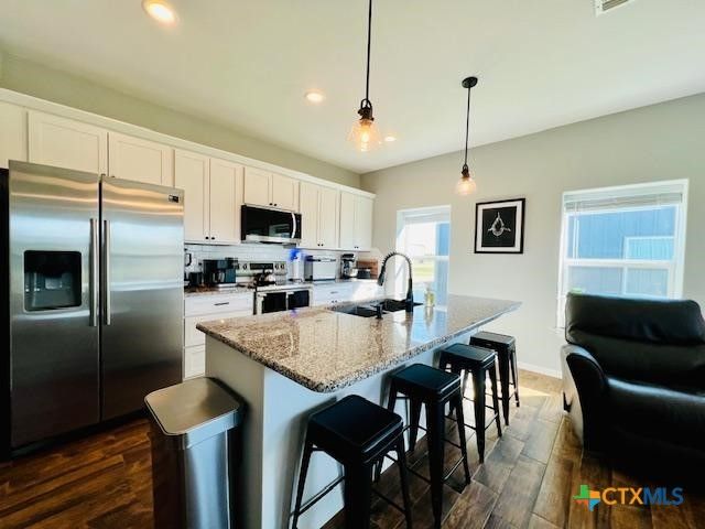 2824 W Harrison Avenue, Port O'connor, TX 77982