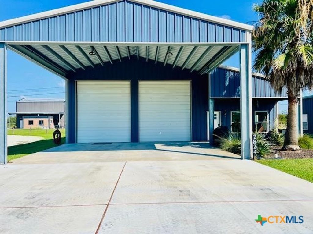 2824 W Harrison Avenue, Port O'connor, TX 77982