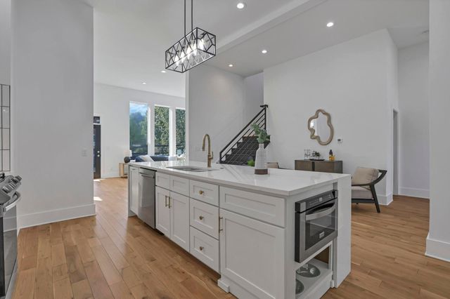 1038 Franklin Avenue, Columbus, OH 43205