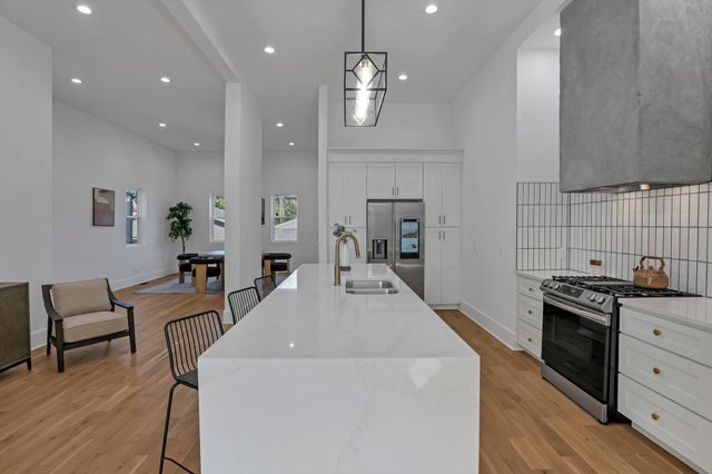 1038 Franklin Avenue, Columbus, OH 43205