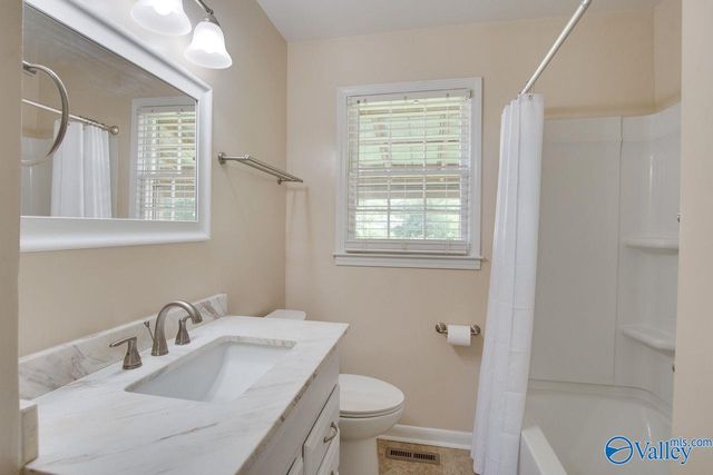 1830 Oakwood Avenue, Huntsville, AL 35811